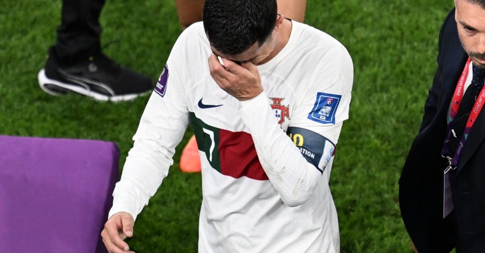 Криштиану Роналду в слезах покинул поле сразу после финального свистка в матче с марокканцами (ВИДЕО)