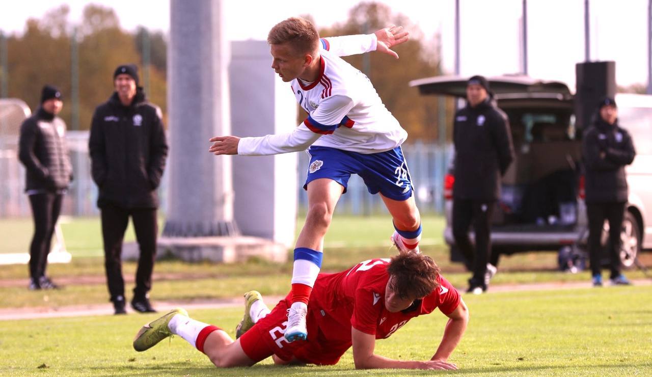 Юношеская сборная Беларуси (U-17) провела повторный спарринг с российскими сверстниками