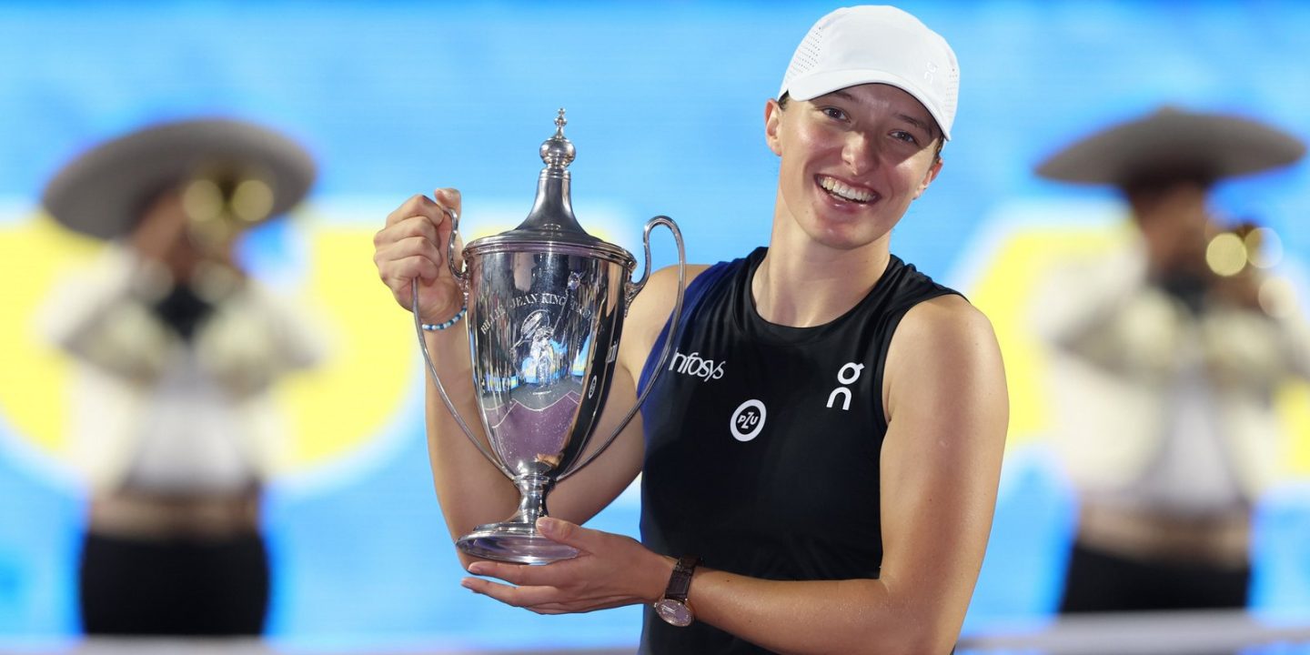 Ига Свентек выиграла Итоговый турнир WTA и сместила Арину Соболенко с вершины рейтинга