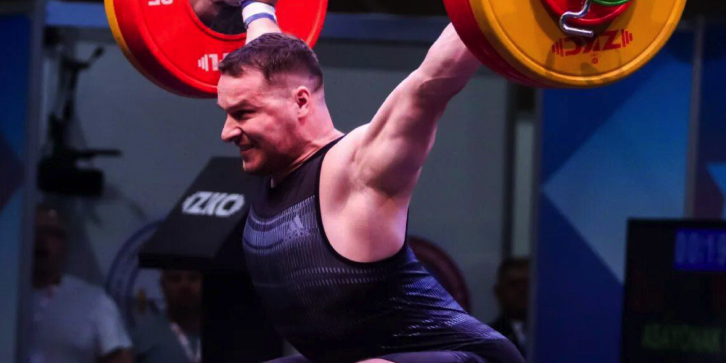 Петр Асаенок занял четвертое место на чемпионате Европы по тяжелой атлетике