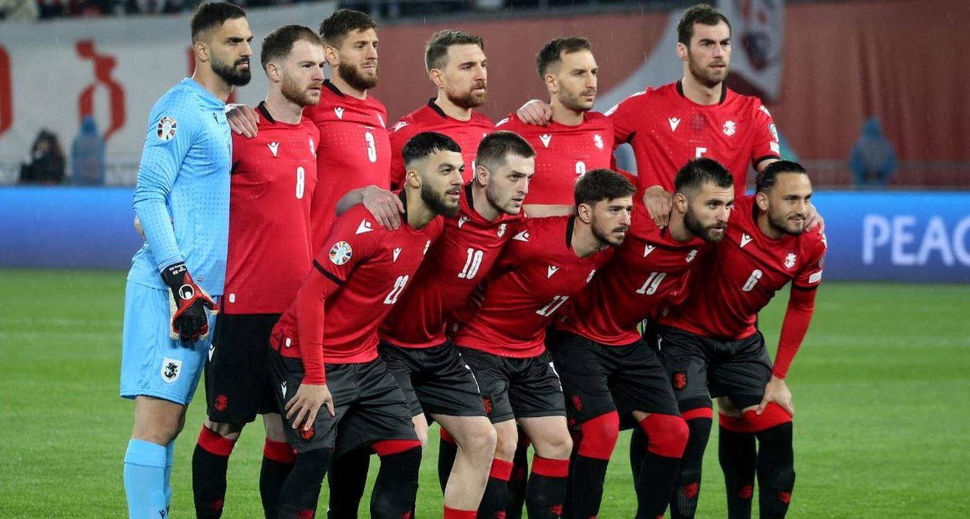 В состав сборной Грузии на Евро-2024 вошли Мамардашвили и Кварацхелия
