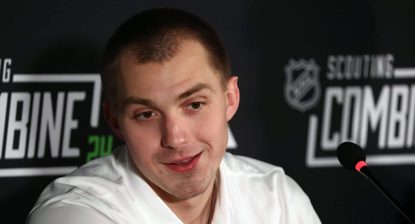 Артем Левшунов назвал звезду из НХЛ, чей стиль схож с его действиями на льду