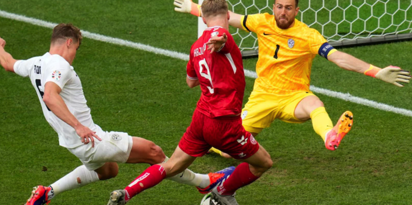 Сборная Дании по футболу сыграла вничью с командой Словении