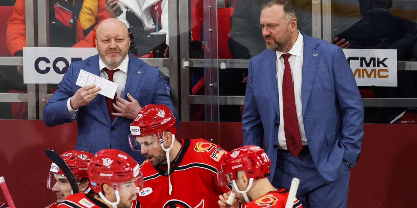 «Автомобилист» отыгрался с 0:2, но уступил «Адмиралу» в КХЛ