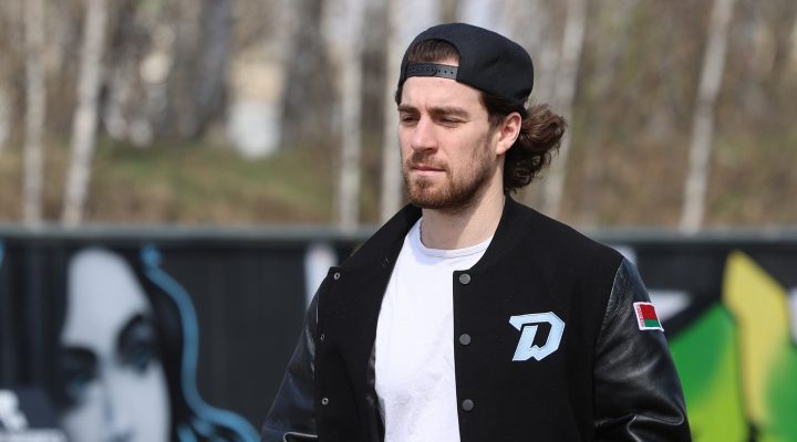 Голос «Минск-Арены» признался, что у его родителей были проблемы с алкоголем