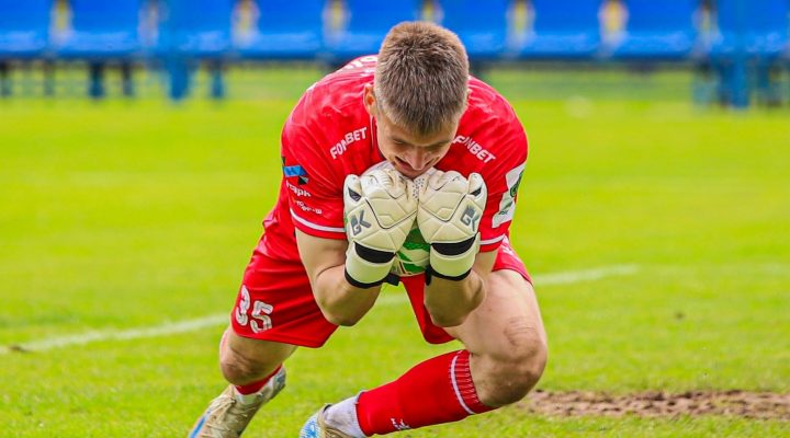 ФК &laquo;Минск&raquo; ищет тренера по объявлению, предлагая зарплату до 3 600 рублей