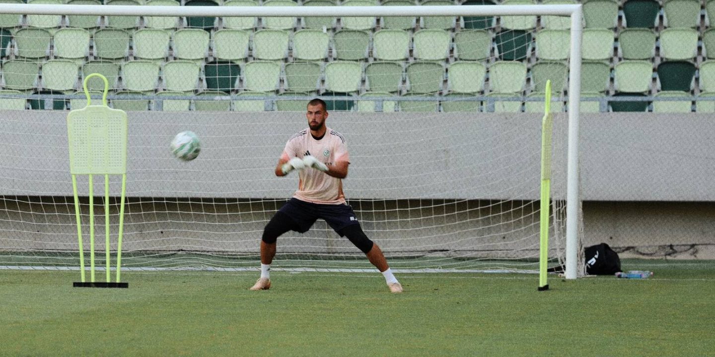 Владислав Климович прокомментировал отказ вратаря &laquo;Маккаби&raquo; от рукопожатий