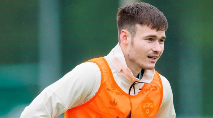 Белорусский хоккеист завершил карьеру в 19 лет