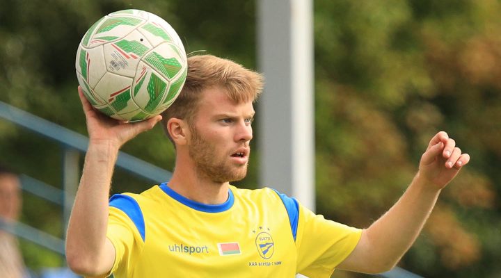 Шебер серф қыздармен көңіл көтерді (бейне) Кездейсоқ порно видео менің есегіме жабысып қалды