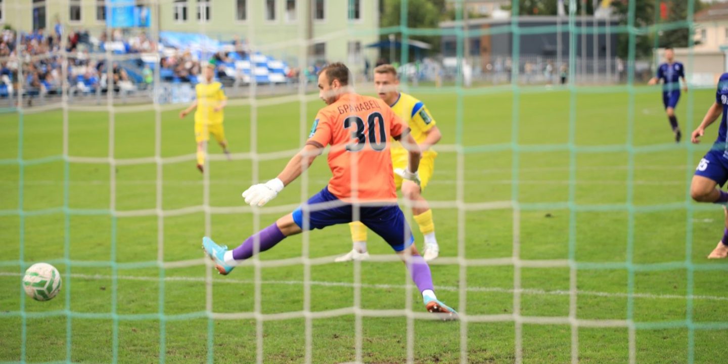 Властелин мяча и перчаток. Как защитник &#171;Слуцка&#187; Толкин стал вратарем