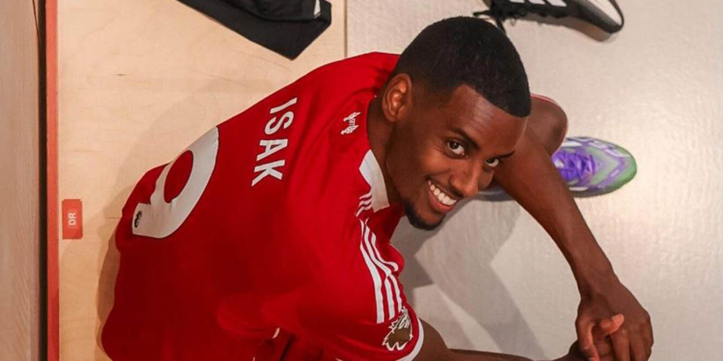 Трансфер Исака в «Ливерпуль» стал самым дорогим в истории АПЛ