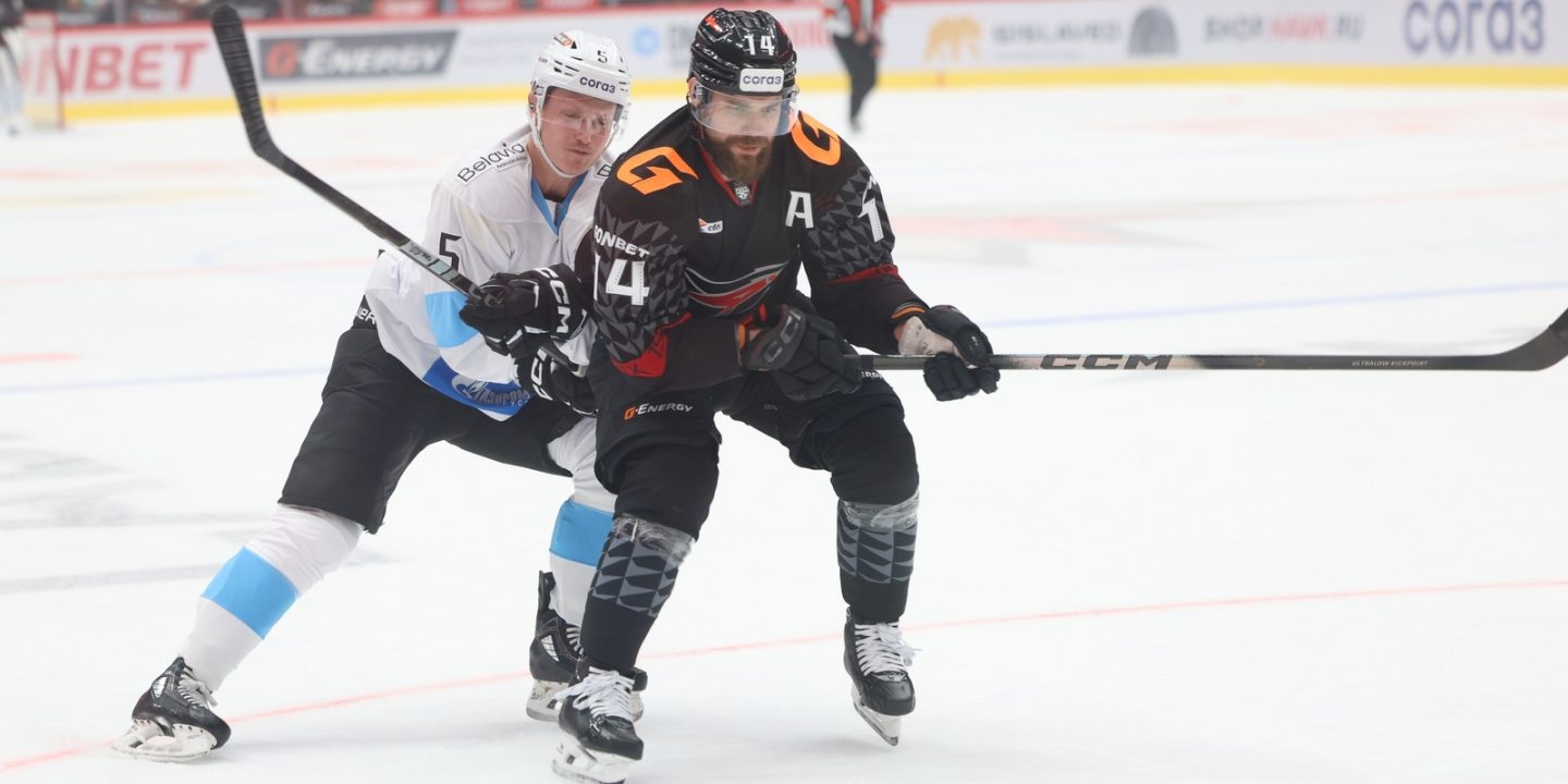 Минское &laquo;Динамо&raquo; проиграло &laquo;Авангарду&raquo; по буллитам в результативном матче КХЛ