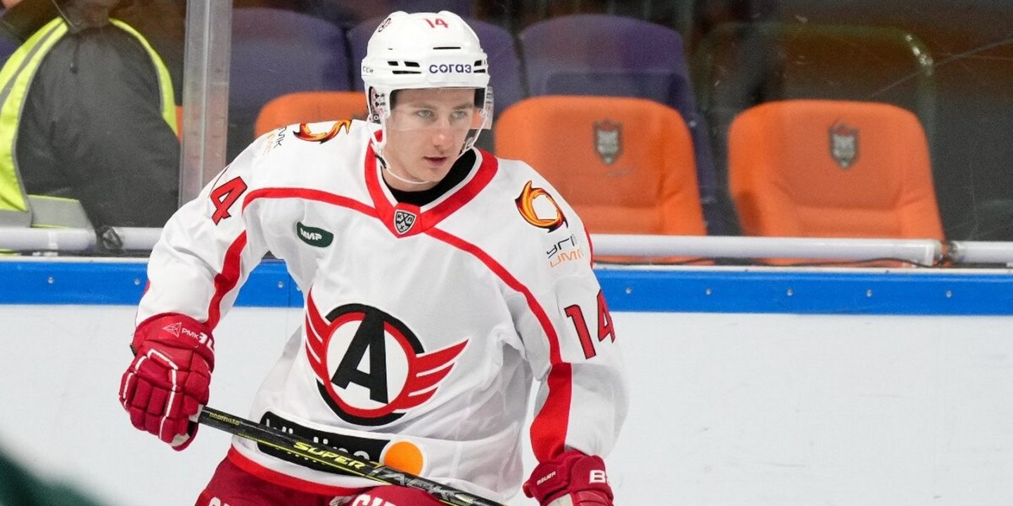 Игрока &laquo;Автомобилиста&raquo; увезли на носилках во время матча с &laquo;Торпедо&raquo;