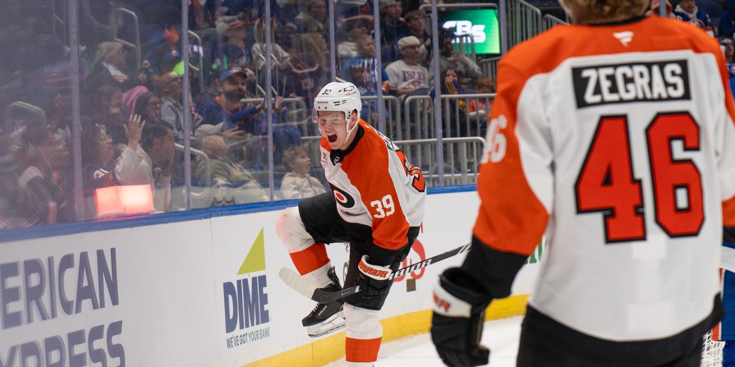 Алексей Колосов и Матвей Мичков помогли «Филадельфии» обыграть «Айлендерс»