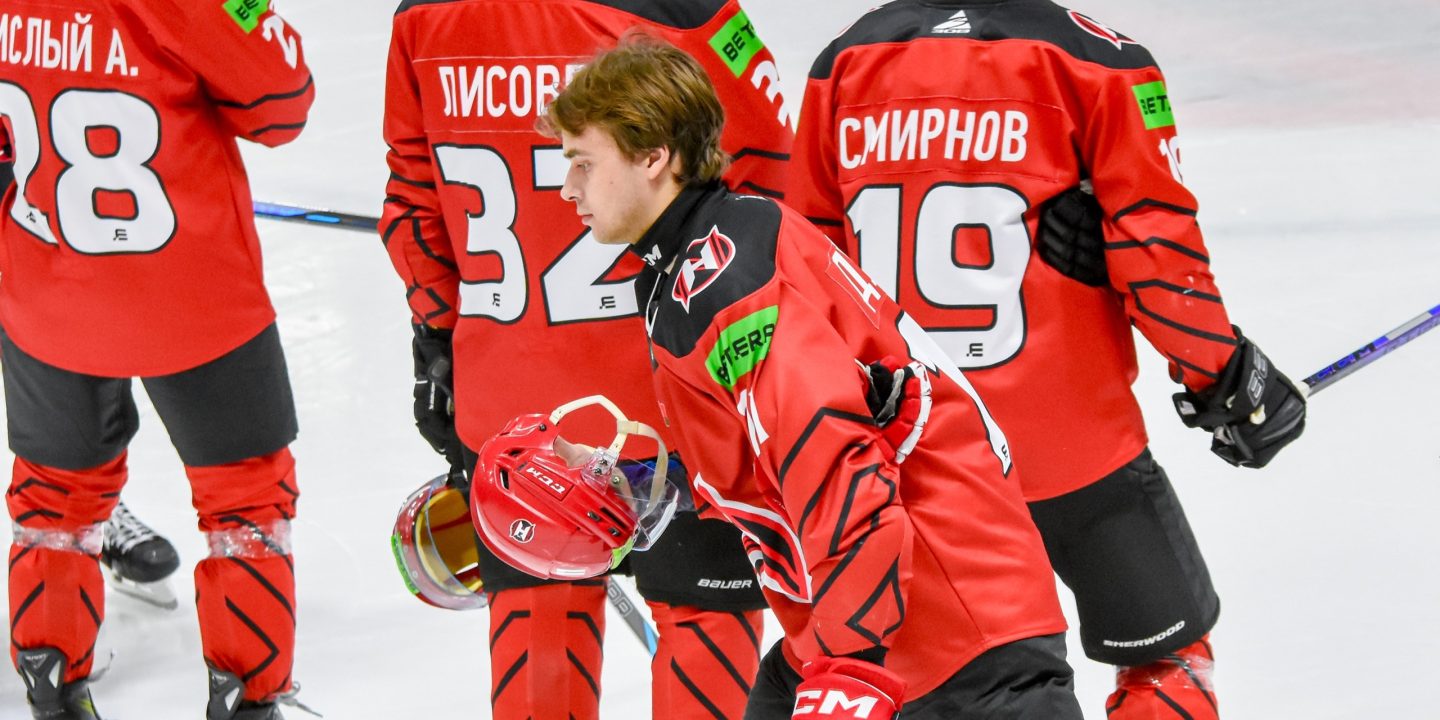 Хоккеист &#171;Немана&#187; Смирнов: всей командой надо сходить в церковь!