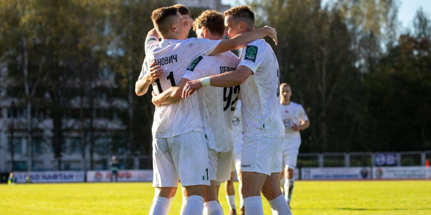 «Гомель» проиграл «Нафтану» в матче с 8 голами и удалением
