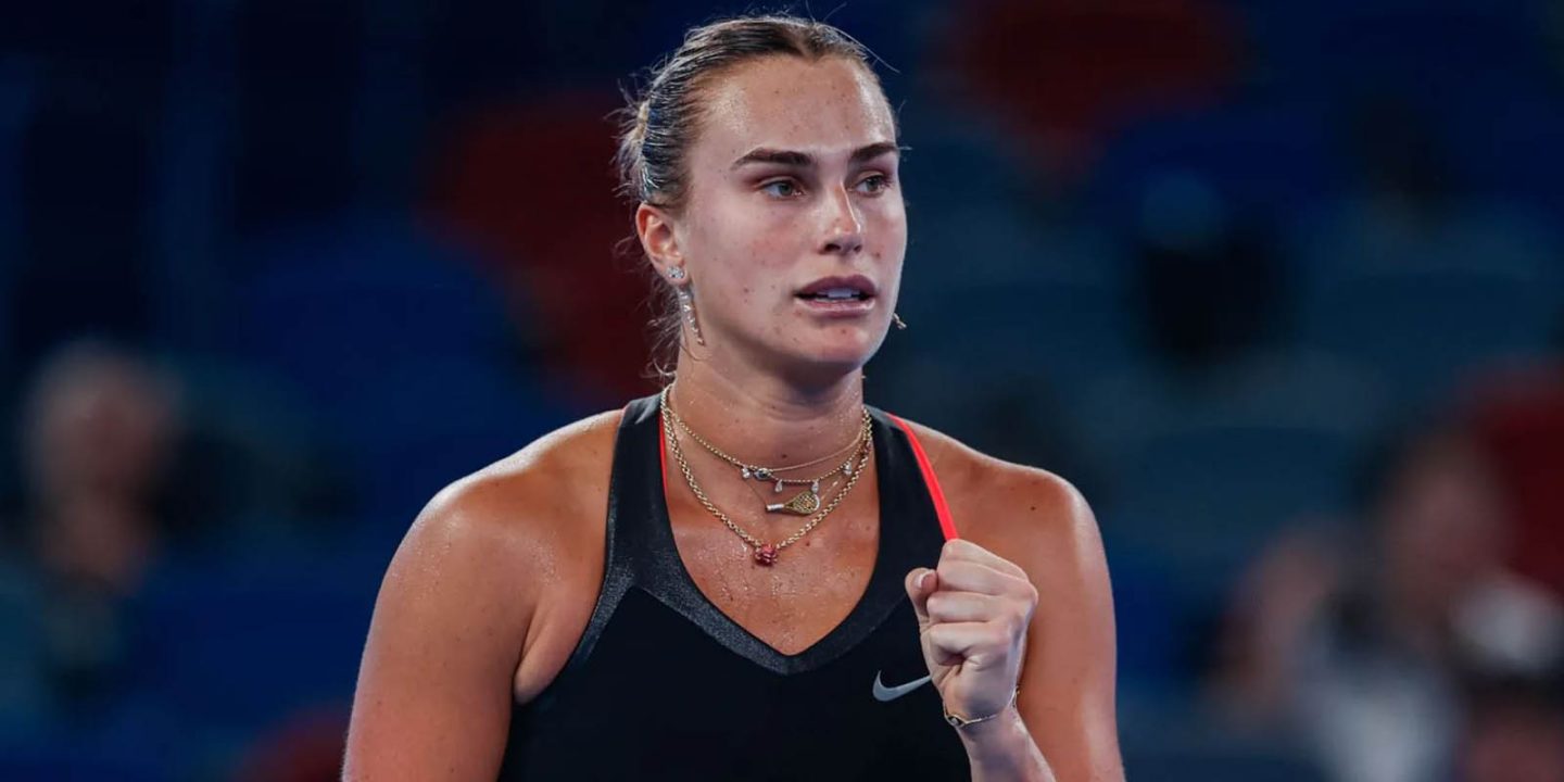 Соболенко в двух сетах разобралась с Рыбакиной — и сыграет с Пегулой в Ухане