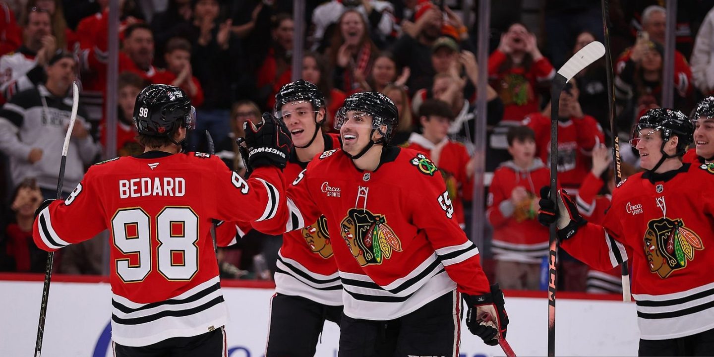 Артем Левшунов вернется в состав «Чикаго» на матч НХЛ