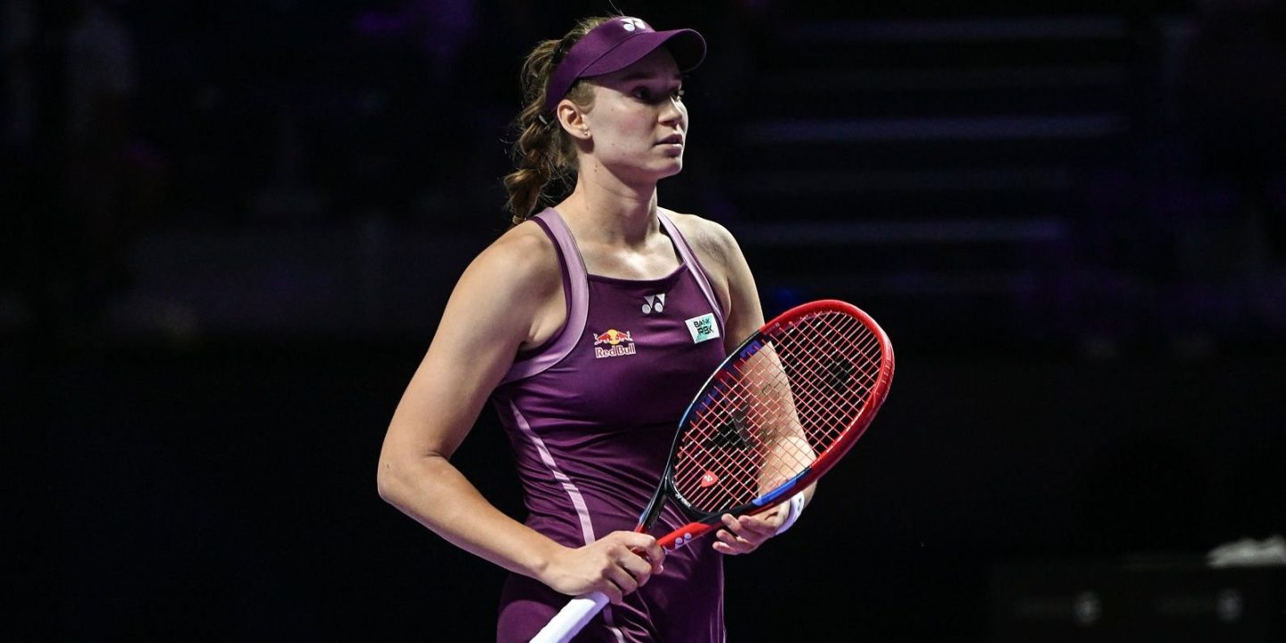 Елена Рыбакина победила Игу Свентек, организовав &#171;баранку&#187; в решающем сете