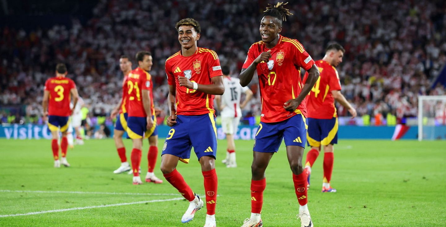 Алексей Бага считает, что сборная Испании выиграет у команды Турции, но пропустит