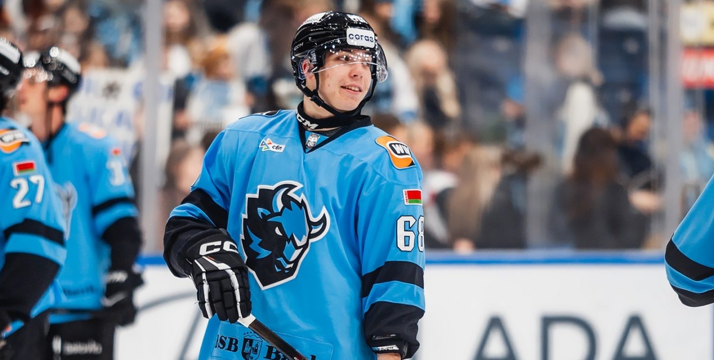 Форвард, не набравший ни очка в 16 матчах КХЛ за «зубров», оформил дубль за «Динамо-Шинник»