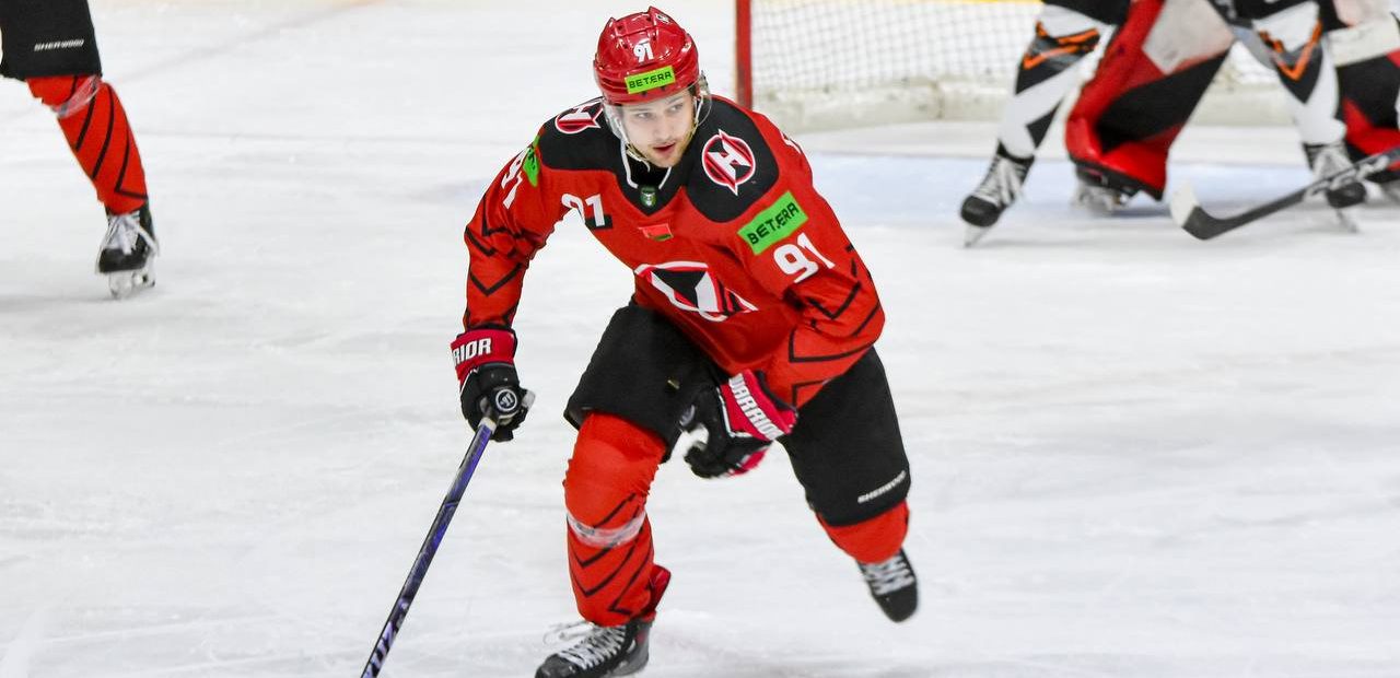 «Месяц пришлось лежать». Хоккеист «Немана» — о восстановлении после тяжелой травмы