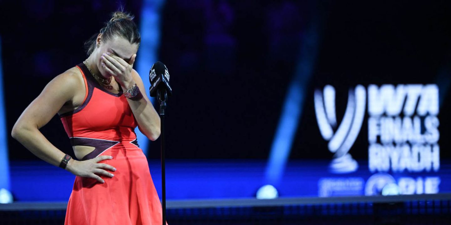 Арина Соболенко расплакалась на церемонии награждения WTA Finals