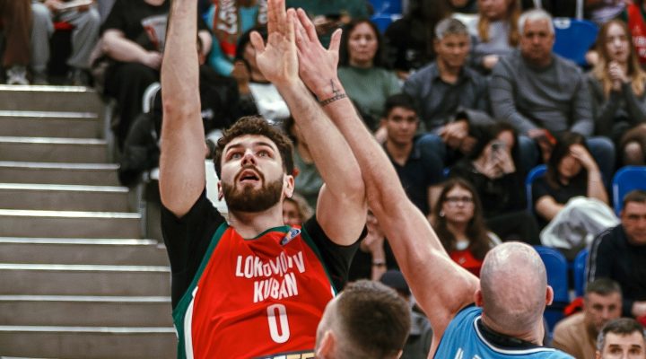 Стал известен еще один клуб, который интересуется Лапоуховым