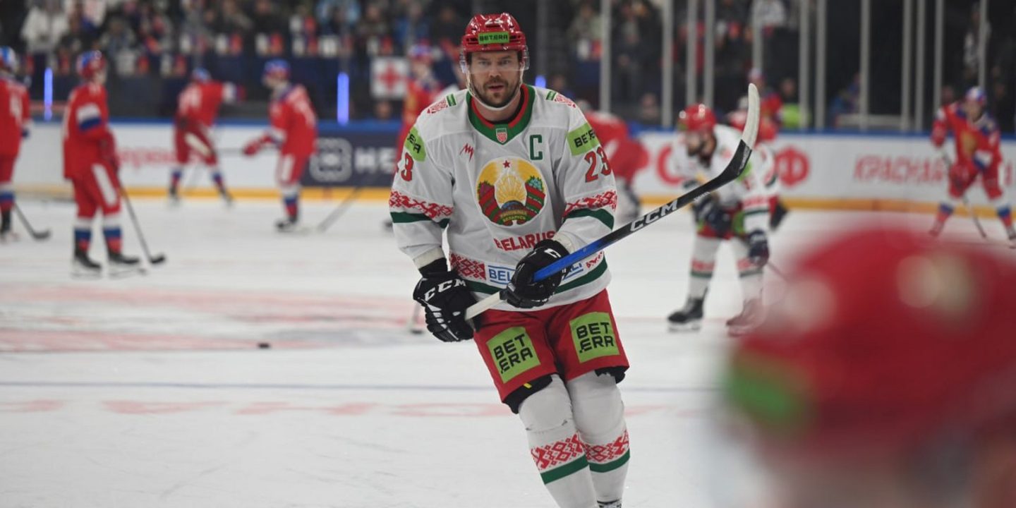 Андрей Стась вышел на чистое 5-е место по матчам за сборную Беларуси