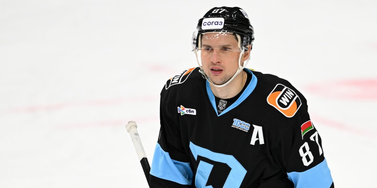 Вадим Шипачев набрал 997-е очко в КХЛ