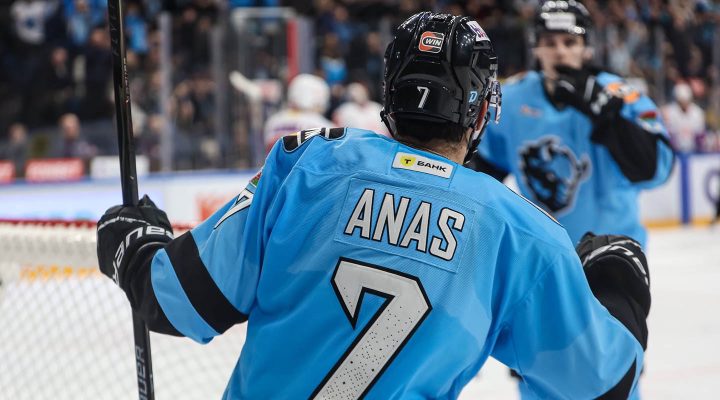 Дмитрий Квартальнов достиг рубежа 1000 матчей в КХЛ