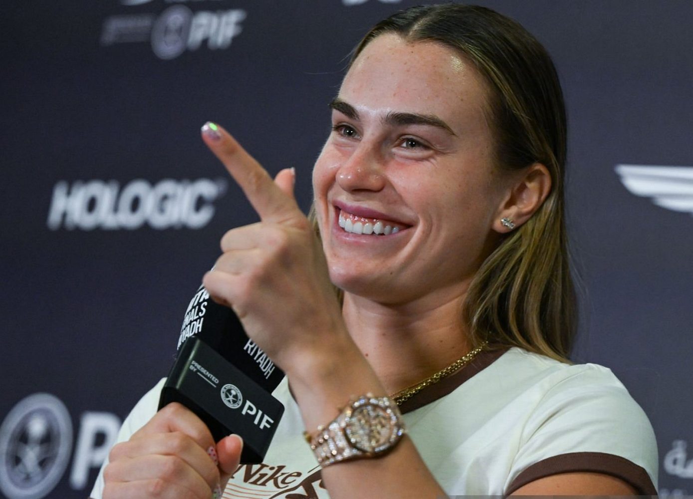 Режиссер Андрей Смирнов: нравится в Соболенко все. Даже ее матерщина