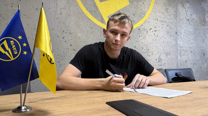 Андрей Стась провел 900-й матч в КХЛ