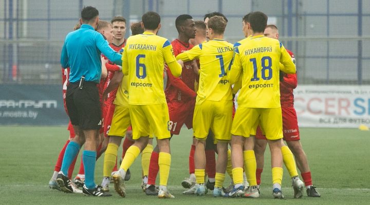 Экс-тренер Соболенко Турсунов назвал трех теннисисток, которые могут ее обыграть