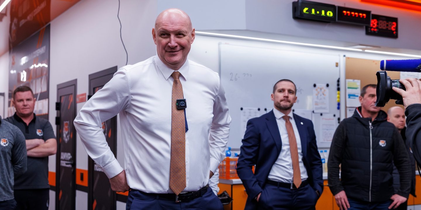 &#171;При Гальченюке это была дворовая команда&#187;. Игорь Еронко оценил работу Андриевского в &#171;Амуре&#187;