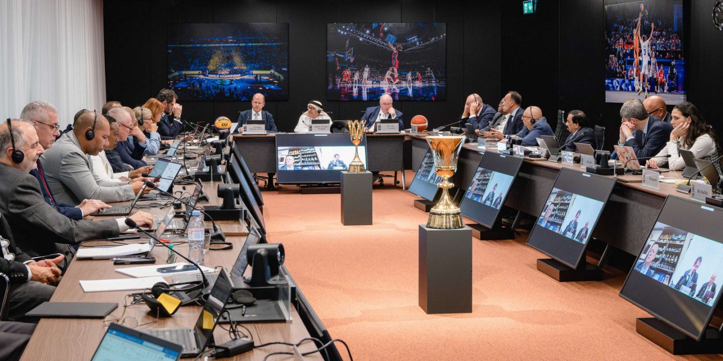 ФИБА оставила в силе отстранение белорусского баскетбола