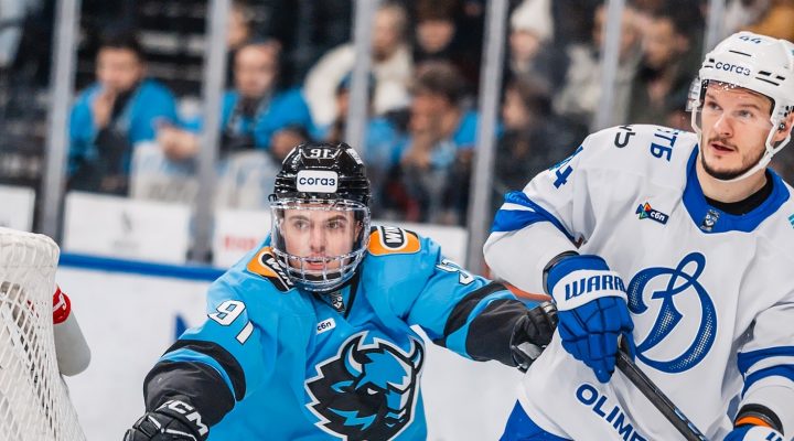 Перстень, слова мамы и победа. Репортаж с тысячного матча Квартальнова