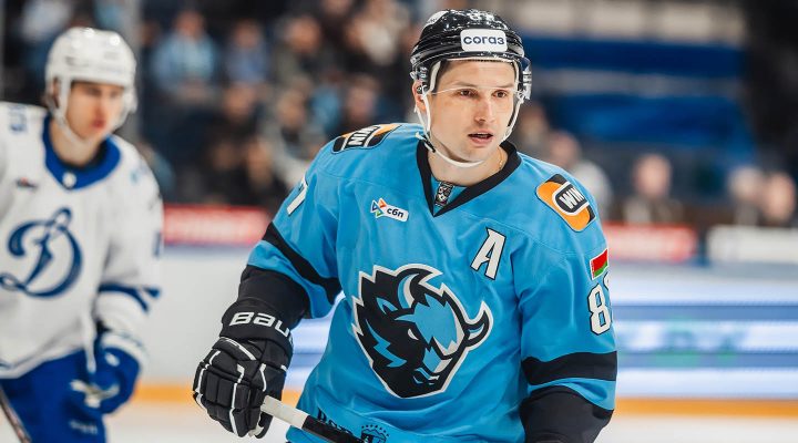 Дмитрий Квартальнов достиг рубежа 1000 матчей в КХЛ