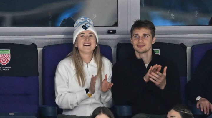 Перстень, слова мамы и победа. Репортаж с тысячного матча Квартальнова