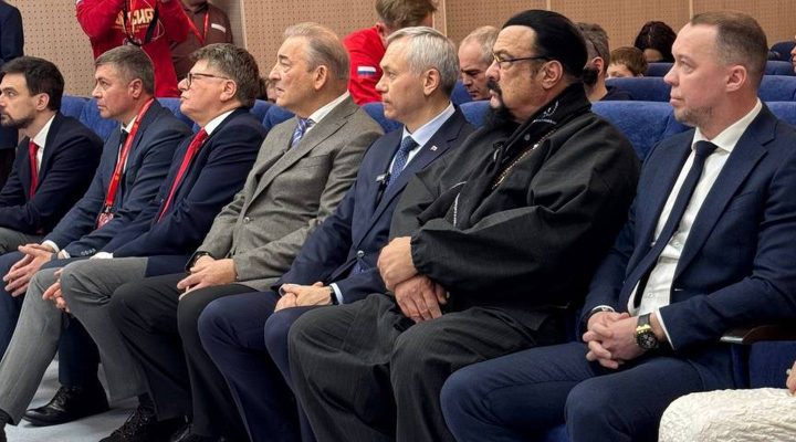 Коллекционер из Беларуси: мне никто из наших игроков майки не дарит, а иностранцам пожалуйста