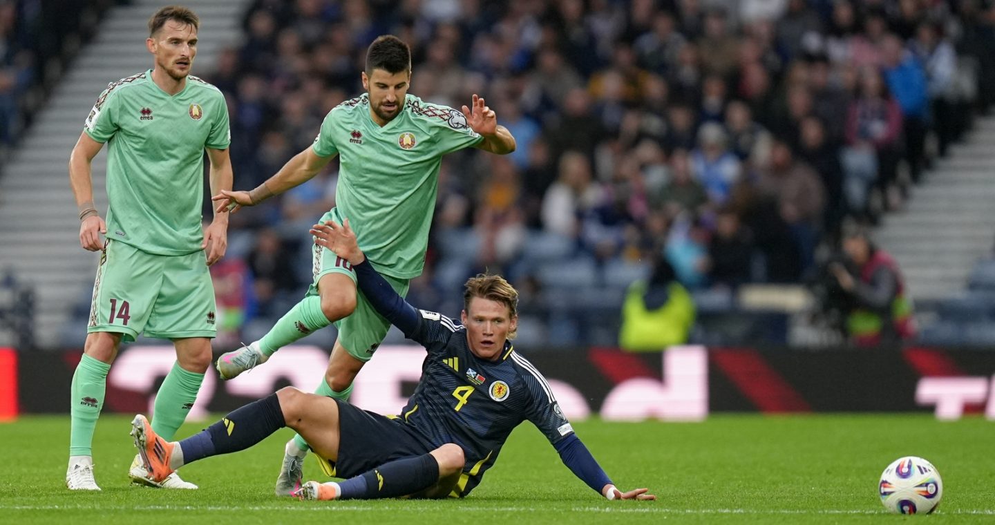 Сборная Беларуси осталась на 99-м месте в рейтинге ФИФА