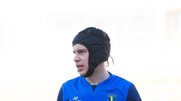 Белорус собрал уникальную коллекцию маек наших видных футболистов