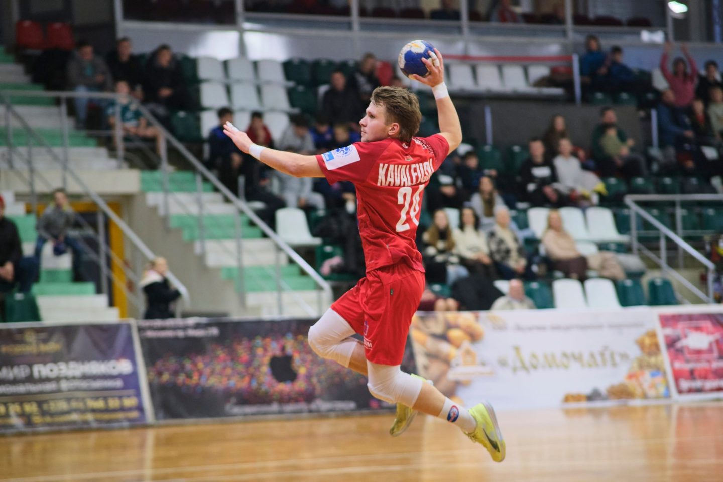 Лучший футбольный комментатор Беларуси-2025 назвал лучшим другом гандболиста «Машеки»