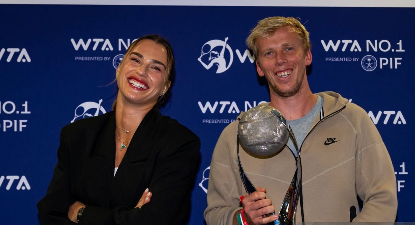 Андрей Василевский с юмором ответил на вопрос, в чем сила Арины Соболенко