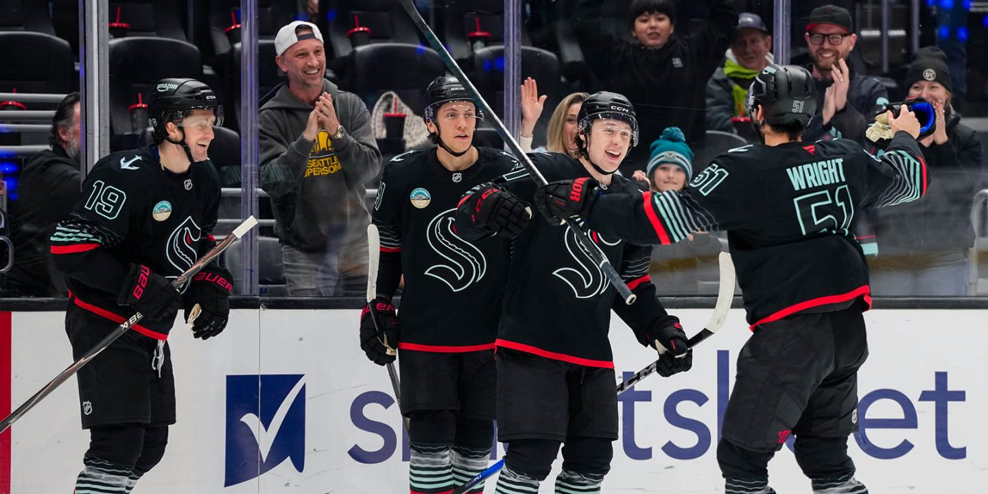 «Бостон» без Владислава Колячонка пропустил 7 шайб от «Сиэтла»