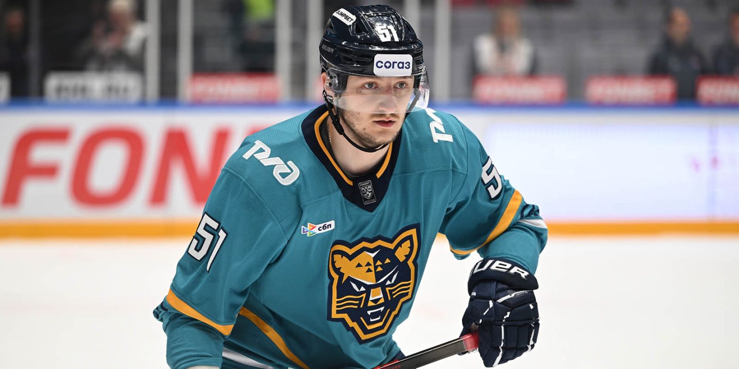 Илья Сушко впервые забросил в КХЛ и помог «Сочи» одолеть «Шанхай»