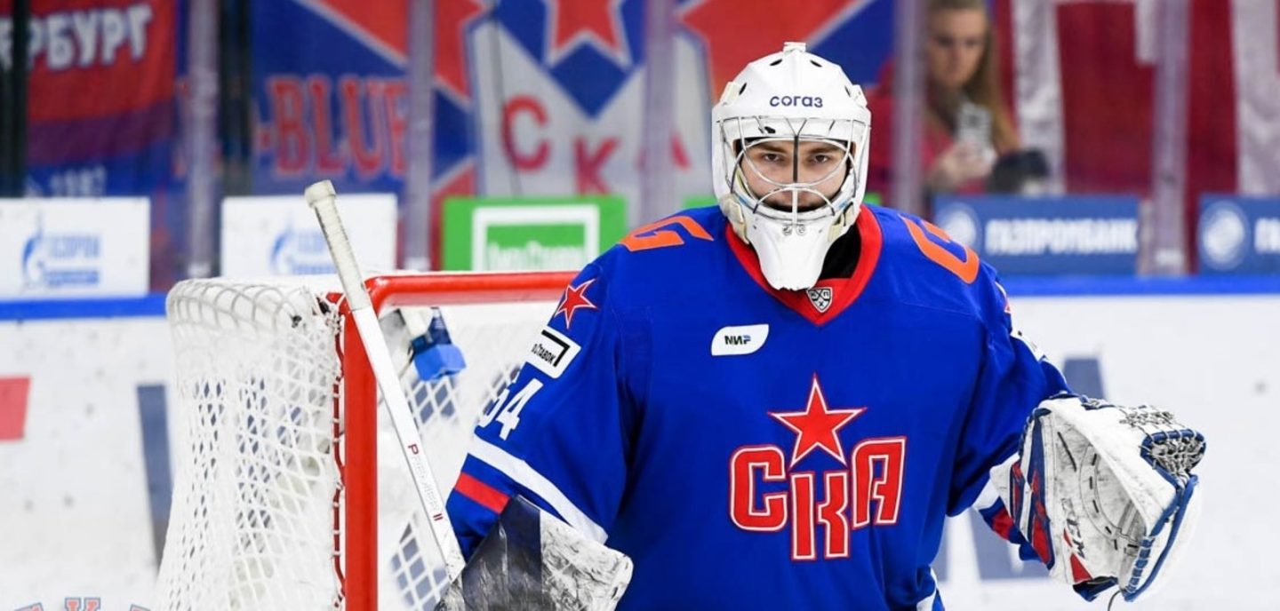 Голкипер СКА Сергей Иванов получил 6 минут штрафа в матче с «Динамо» Минск