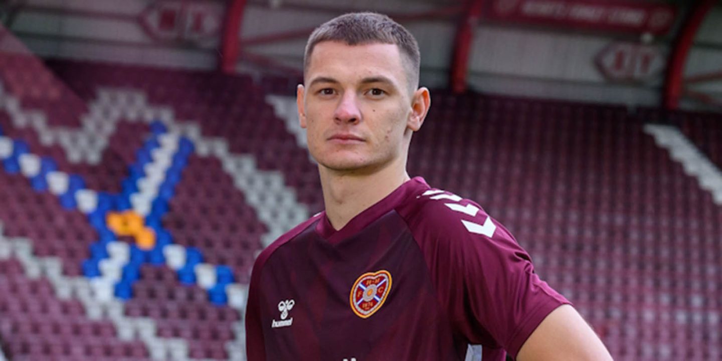 Бывший хавбек «Белшины» стал футболистом лидера чемпионата Шотландии