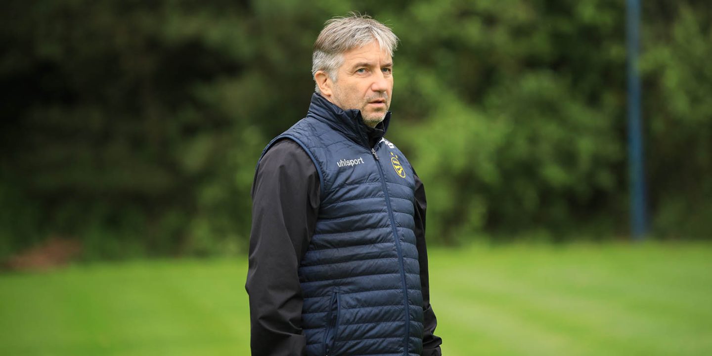 «Играю за БАТЭ в золотом матче, а жена сидит дома в подвенечном платье». История от Рогожкина