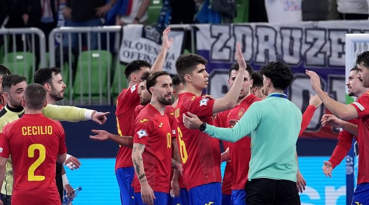 Антон Дубров: на тренировку перед полуфиналом «Ролан Гаррос»-2023 Арина Соболенко добиралась на самокате